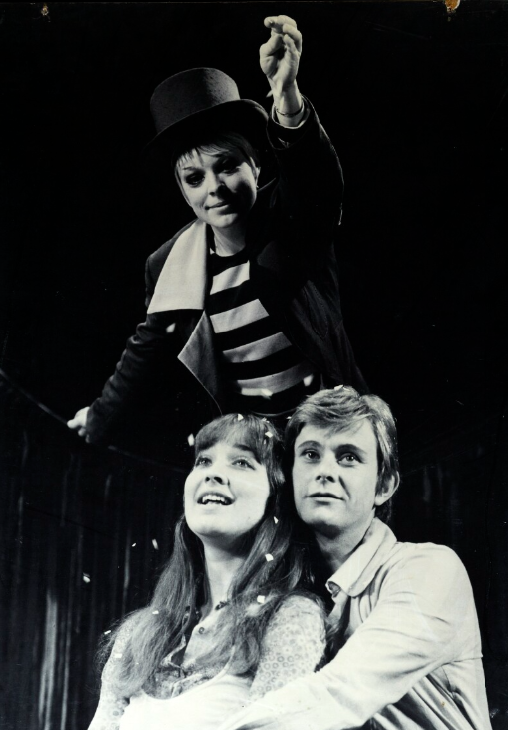 FANTASTICKS 2 70-71
