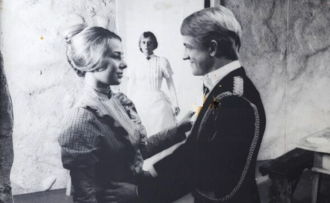 FRØKEN JULIE 72-73