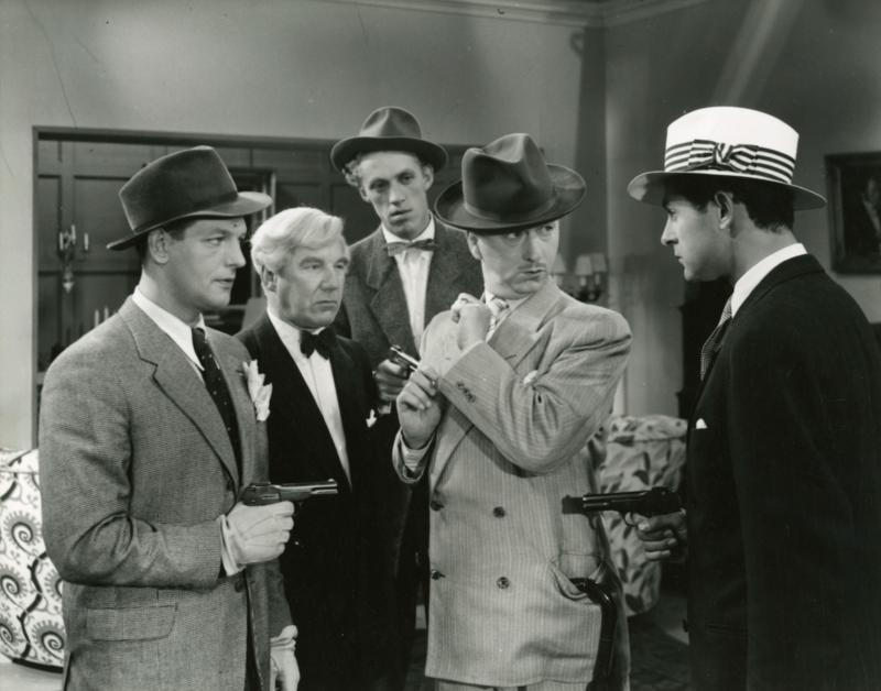 MENS SAGFØREREN SOVER 1945 2